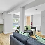 Estcourt Avenue * Leeds (West Yorkshire)