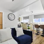 Estcourt Avenue * Leeds (West Yorkshire)