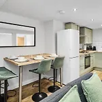 Apartamento Estcourt Avenue *